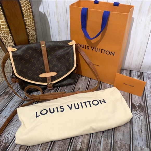 Louis Vuitton Handbags - Authentic louis Vuitton Monogram Saumur 30